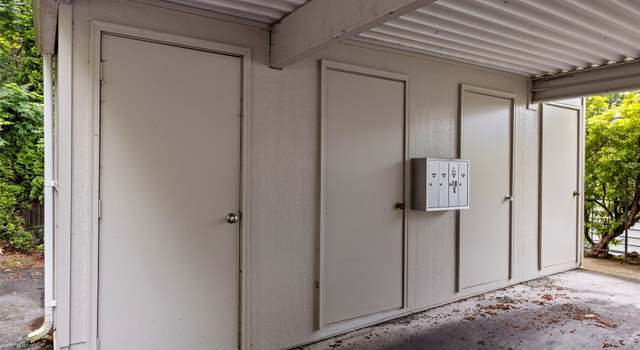 Photo of 3950 Lake Washington Blvd SE Unit 10D, Bellevue, WA 98006