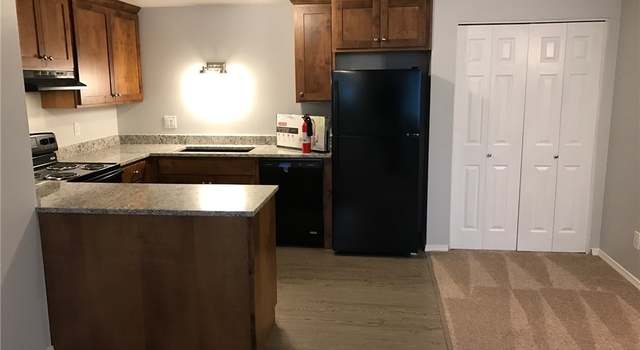 Photo of 952 SE Ely St, Oak Harbor, WA 98277