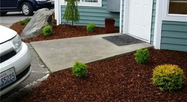 Photo of 952 SE Ely St, Oak Harbor, WA 98277
