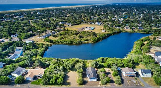 Photo of 384 Marine View Dr SW, Ocean Shores, WA 98569