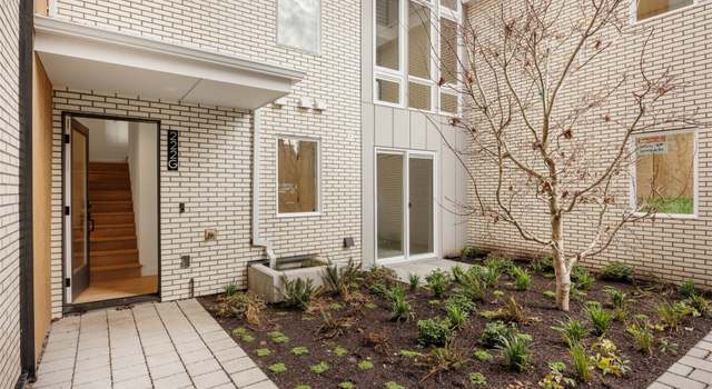 Photo of 222 G 10th Ave E, Seattle, WA 98102