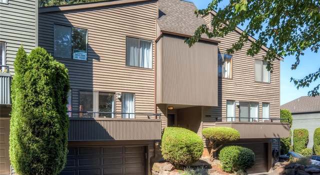 Photo of 9818 NE 137th St #5, Kirkland, WA 98034