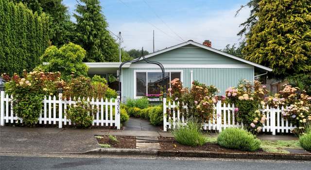 Photo of 2308 E Ave, Anacortes, WA 98221