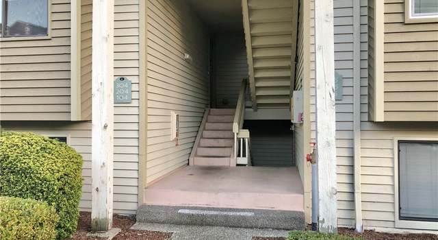 Photo of 1745 W Sunn Fjord Ln Unit H104, Bremerton, WA 98312