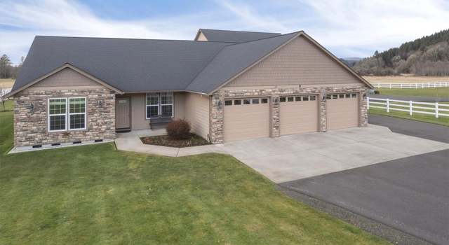 Photo of 61 Monroe Dr, Cathlamet, WA 98612
