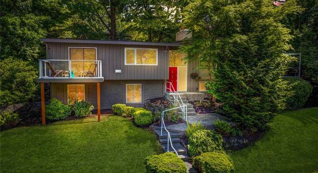 Photo of 5 Wembley Ln, Mercer Island, WA 98040