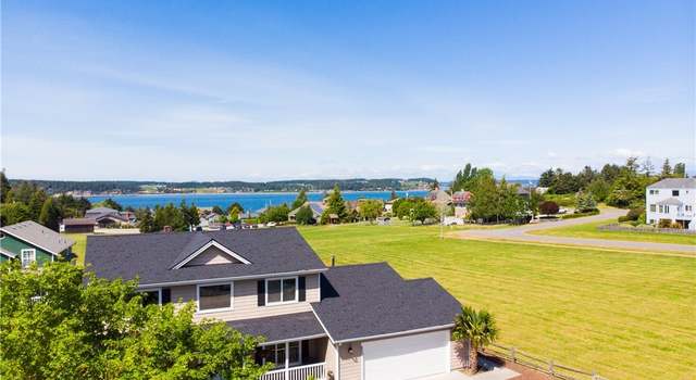 Photo of 603 NW Glenwood Ct, Coupeville, WA 98239