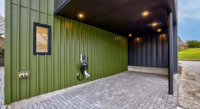 Photo of 1307 NE 82nd St, Seattle, WA 98115