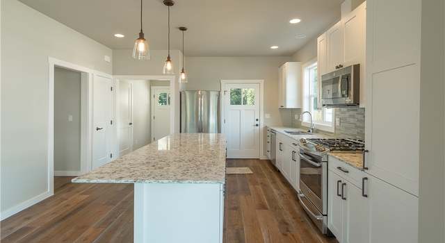 Photo of 202 Anchor Ln, Port Ludlow, WA 98365
