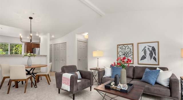 Photo of 25025 SE Klahanie Blvd Unit K301, Sammamish, WA 98029