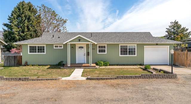Photo of 303 S Jackson Pl, East Wenatchee, WA 98802
