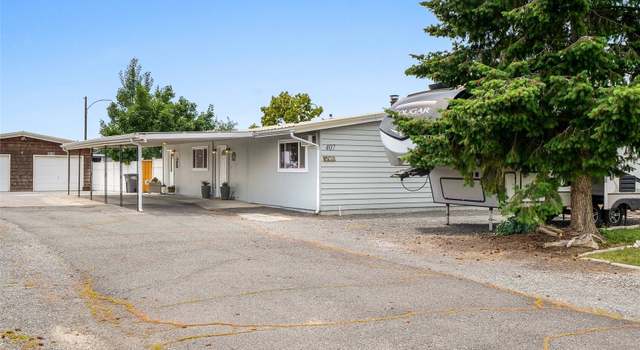 Photo of 407 Offut Dr, Moses Lake, WA 98837