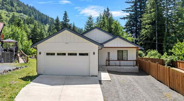 Photo of 7952 Apache Dr, Maple Falls, WA 98266
