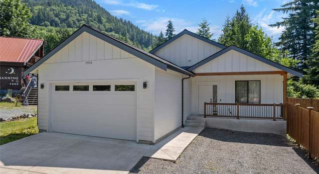 Photo of 7952 Apache Dr, Maple Falls, WA 98266