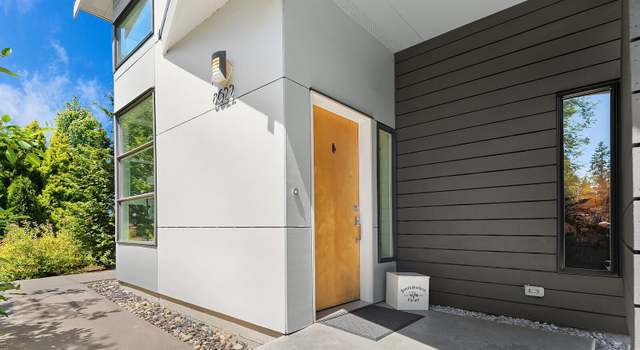 Photo of 8622 NE 177th Pl, Bothell, WA 98011
