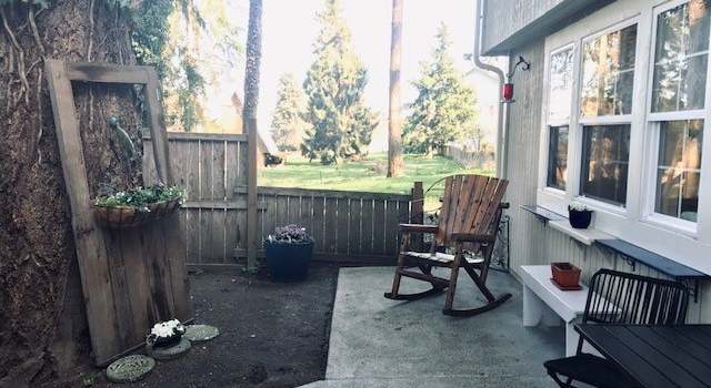 Photo of 6893 Helena St, Clinton, WA 98236