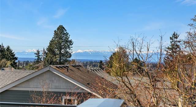 Photo of 9200 A Roosevelt Way NE, Seattle, WA 98115