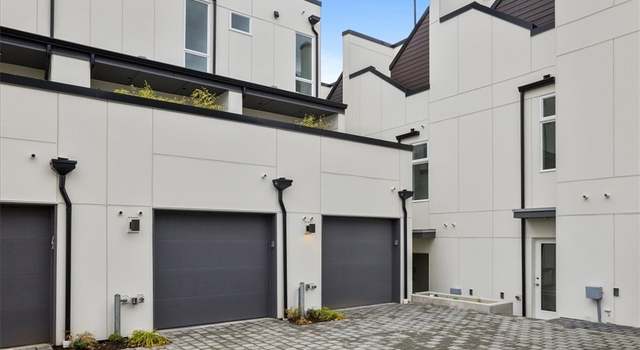 Photo of 802 N 46th St, Seattle, WA 98103