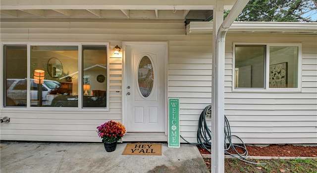 Photo of 1641 N 167th St, Shoreline, WA 98133