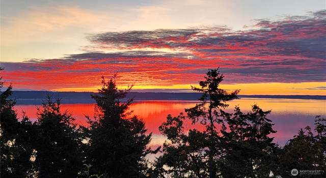 Photo of 971 Rockaway Ln, Camano Island, WA 98282