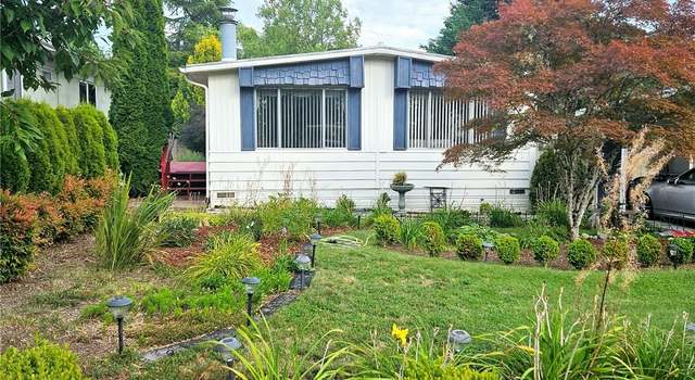 Photo of 1296 SE Carl Pickel Dr, Port Orchard, WA 98366