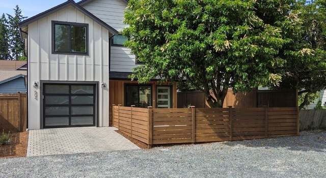 Photo of 504 NE 123rd St, Seattle, WA 98125