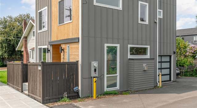 Photo of 1102 NE 73rd St, Seattle, WA 98115