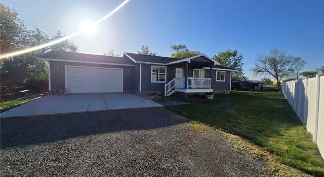 Photo of 106 Robles Ct, Wapato, WA 98951