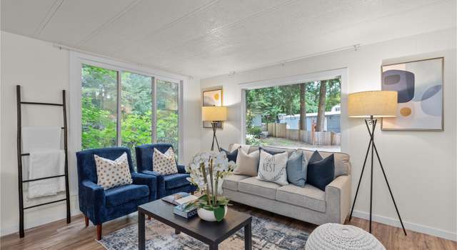 Photo of 1729 194th St SE #11, Bothell, WA 98012