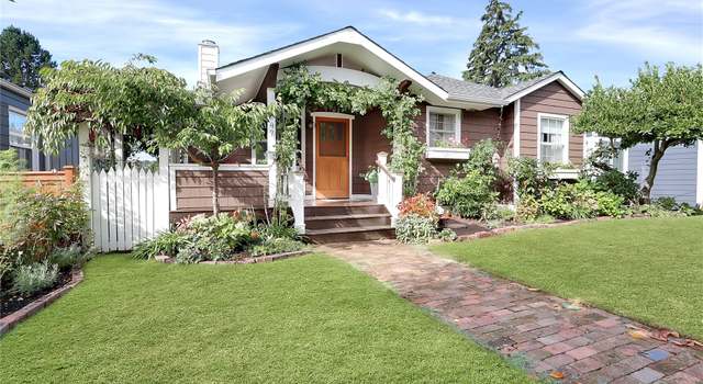 Photo of 2547 30th Ave W, Seattle, WA 98199