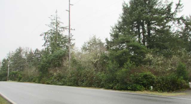 Photo of 553 Dolphin Ave NE, Ocean Shores, WA 98569