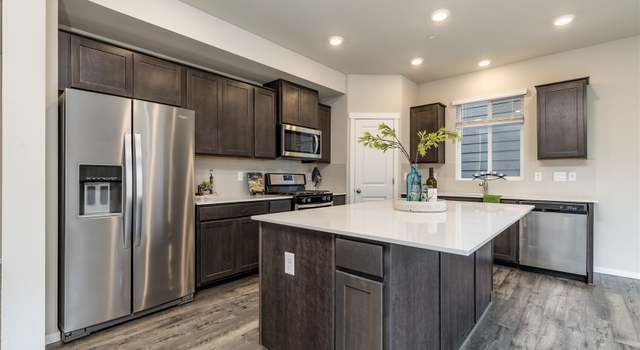 Photo of 11030 Emmons Ct E, Puyallup, WA 98374