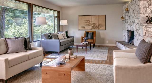 Photo of 11915 Lakeside Ave NE, Seattle, WA 98125