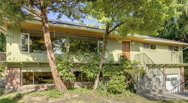Photo of 11915 Lakeside Ave NE, Seattle, WA 98125