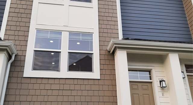 Photo of 12005 NE 193rd Ln Unit E, Bothell, WA 98011