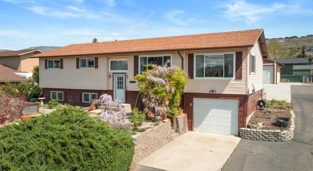 Photo of 2883 NW Cascade Ave, East Wenatchee, WA 98802