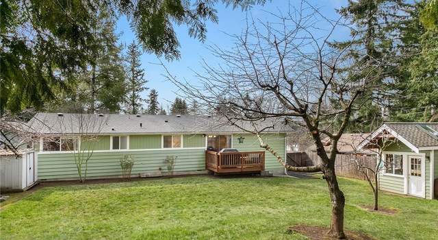 Photo of 8412 NE 137th St, Kirkland, WA 98034
