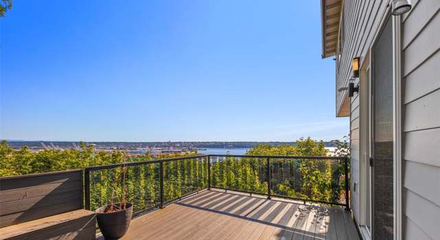 Photo of 1422 Browns Point Blvd, Tacoma, WA 98422