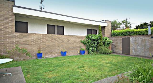 Photo of 5038 California Ave SW #4, Seattle, WA 98136