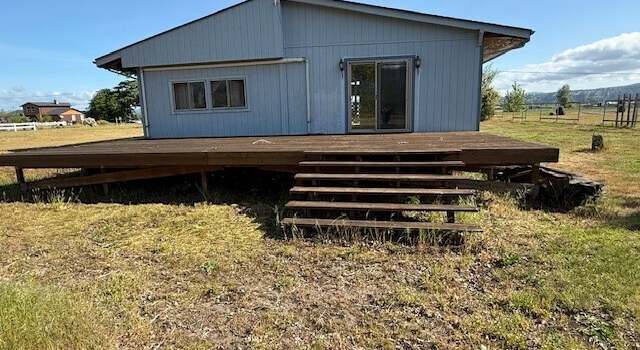 Photo of 293 N Welcome Slough Rd, Cathlamet, WA 98612