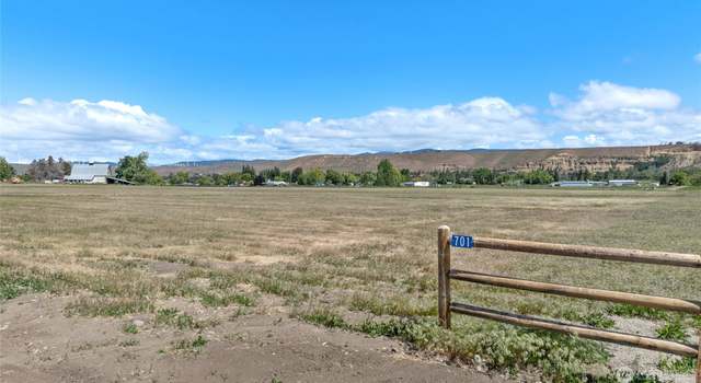 Photo of 701 Thorp Landing Ln, Thorp, WA 98946