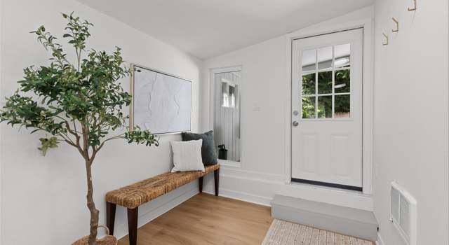 Photo of 6913 25th Ave SW, Seattle, WA 98106
