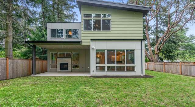 Photo of 12013 8th Ave NE, Seattle, WA 98125
