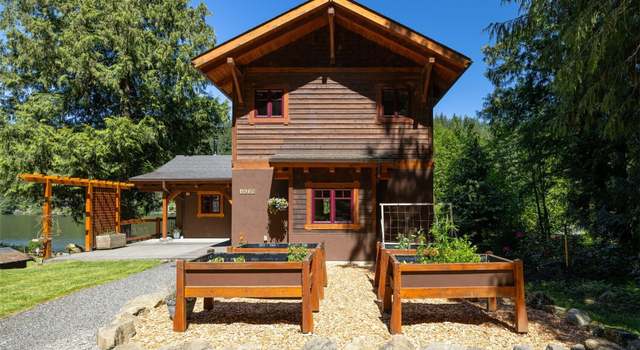 Photo of 1839 Sleepy Hollow Ln, Bellingham, WA 98226