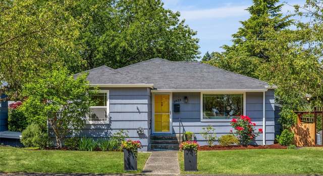 Photo of 3823 SW 47th Ave, Seattle, WA 98116