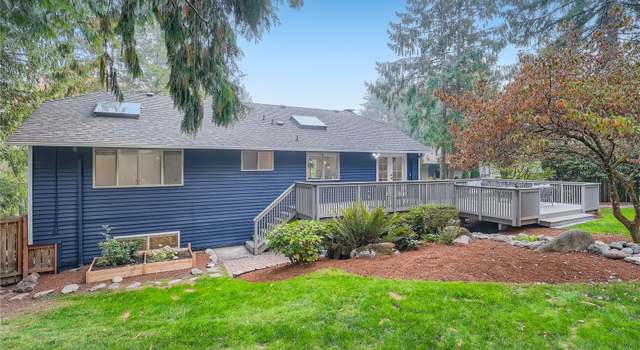 Photo of 809 W Sunset Way, Issaquah, WA 98027