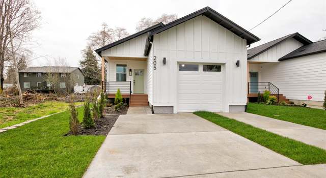 Photo of 205 W Harriman St, Aberdeen, WA 98520