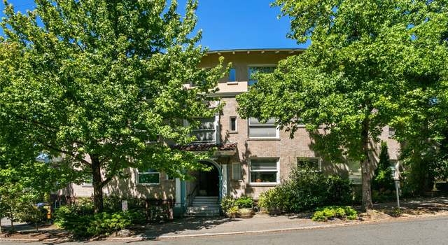 Photo of 606 E Thomas St Unit R, Seattle, WA 98102