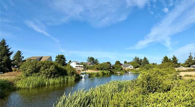 Photo of 358 N Butterclam St SW, Ocean Shores, WA 98569