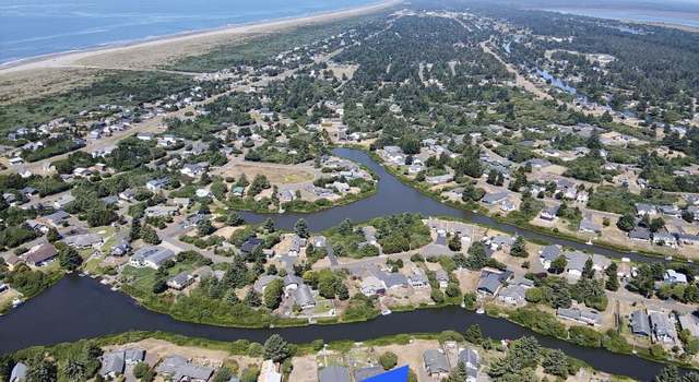Photo of 358 N Butterclam St SW, Ocean Shores, WA 98569